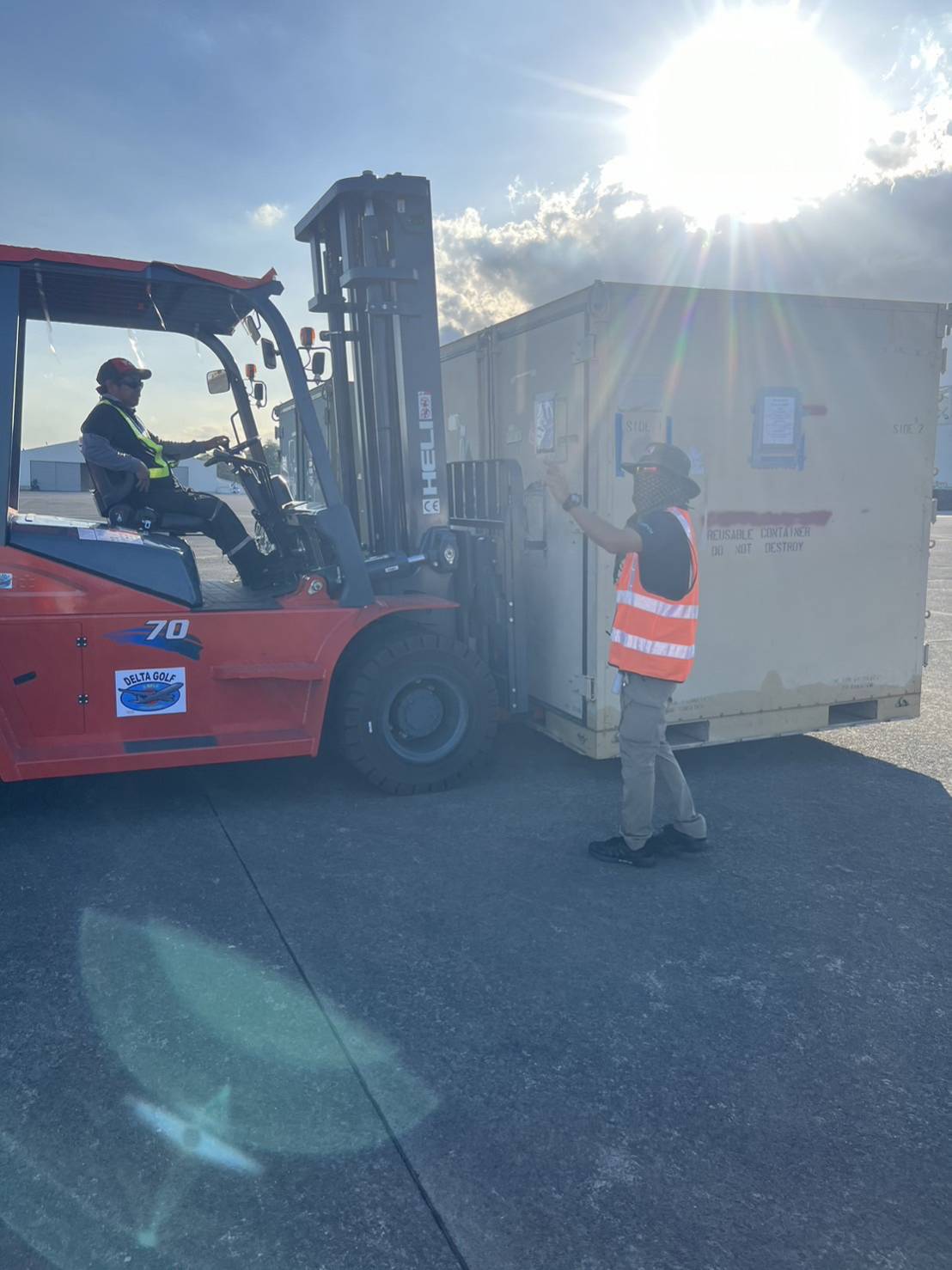 Special-logistic1